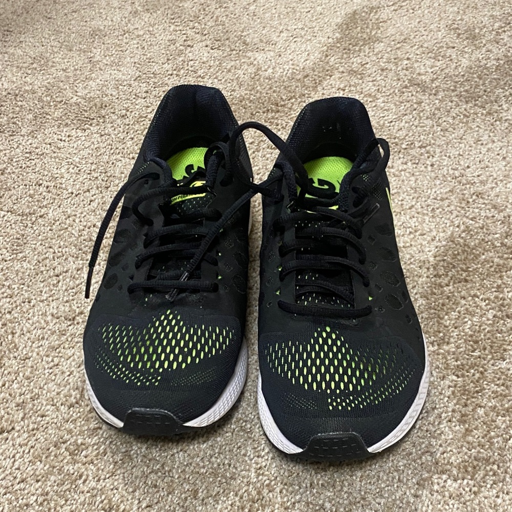 Nike Men's Black and Neon Green Athletic Shoes